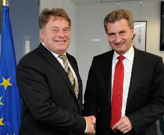 Brunner und Oettinger wollen mehr Strom aus Biomasse (Foto: StMELF)