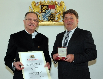 Minister Helmut Brunner mit Gerd Sonnleitner